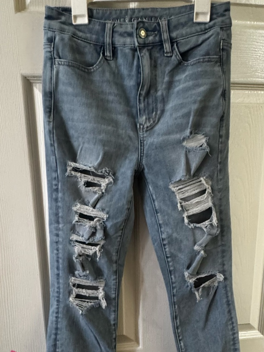 American Eagle Outfitters Women's Distressed Light Blue Skinny Jeans